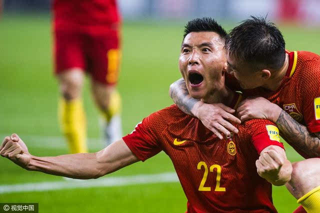 国足vs韩国直播深圳视频,一场让人又爱又恨的比赛,我熬夜看完了全程 国足vs韩国直播深圳视频,一场让人又爱又恨的比赛,我熬夜看完了全程